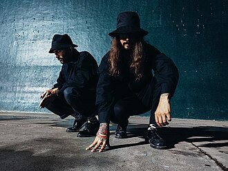 TWIN NOIR